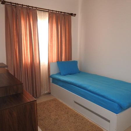 Aylin Apartment Фамагуста Екстериор снимка