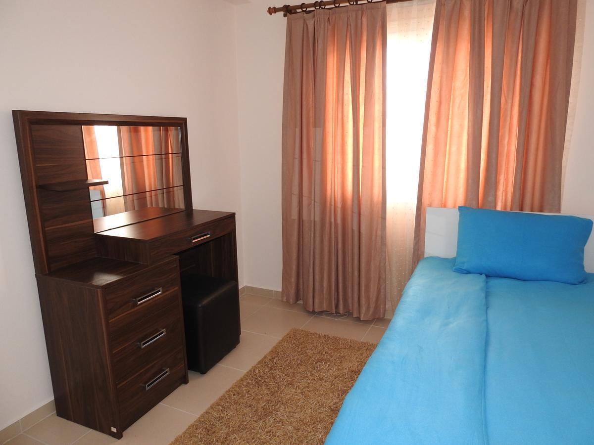 Aylin Apartment Фамагуста Екстериор снимка