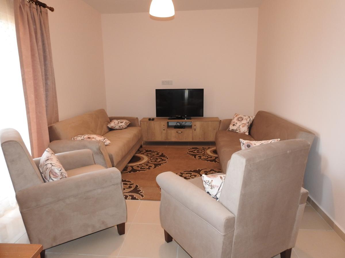 Aylin Apartment Фамагуста Екстериор снимка
